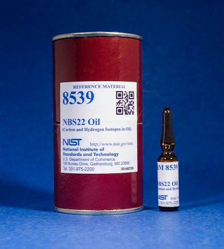 SRM 8539 NBS22機(jī)油標(biāo)準(zhǔn)品 （石油中的碳和氫同位素）