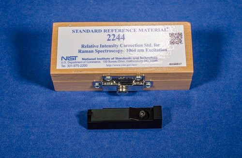 SRM 2244  拉曼光譜的相對強度校正標(biāo)準(zhǔn)：1064 nm激發(fā)標(biāo)準(zhǔn)品